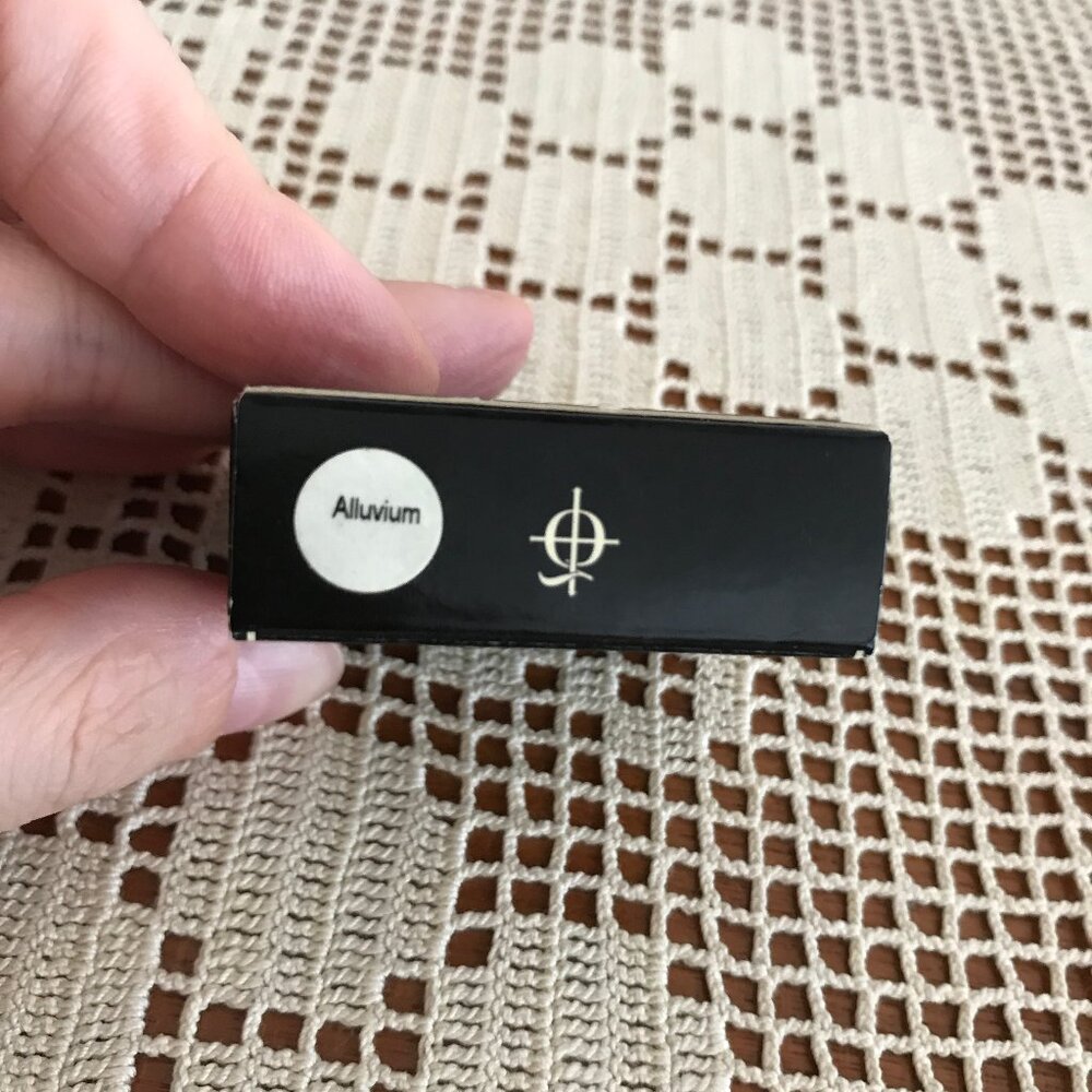 NIB Illamasqua Pure Pigment Eyeshadow in Alluvium - Picture 12 of 12